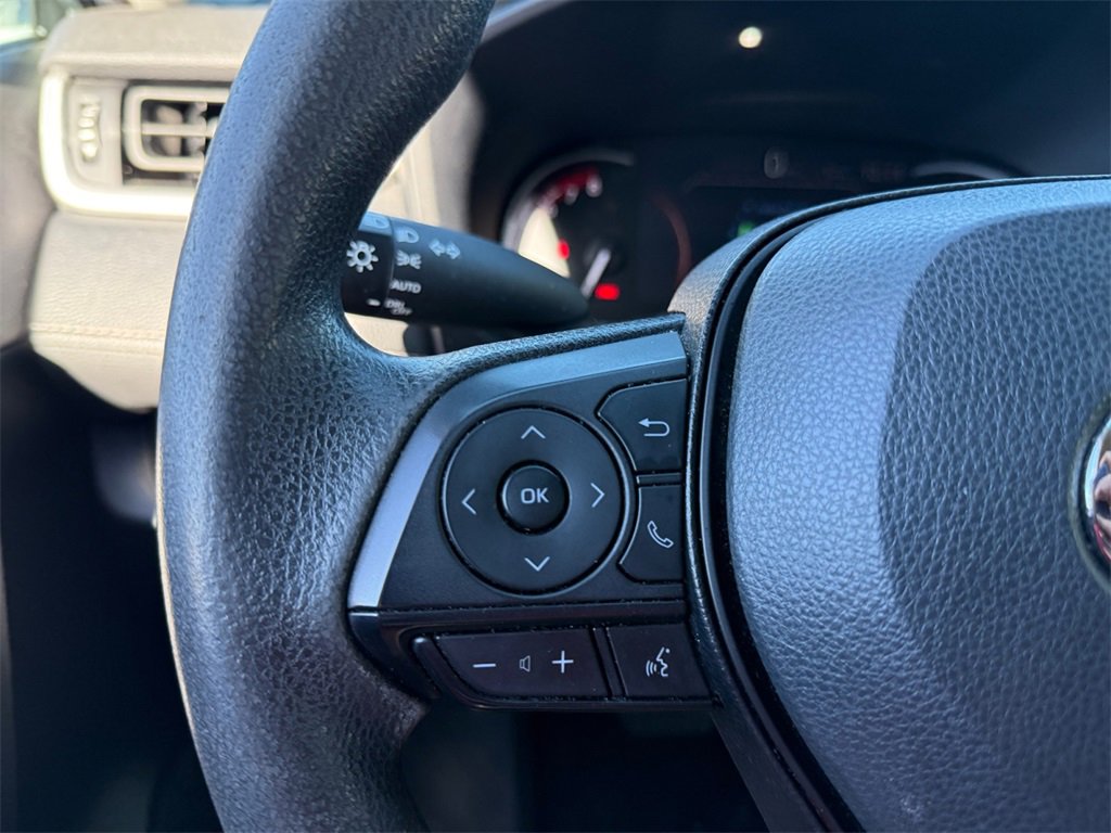 Used 2023 Toyota RAV4 XLE image 19