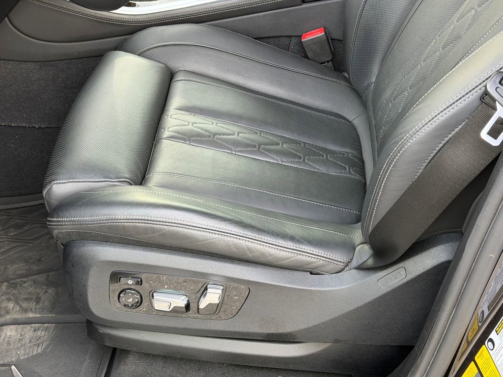 Used 2023 BMW X5 xDrive45e w/ Executive Package image 24