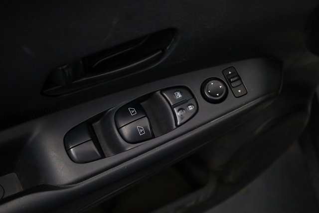 Used 2022 Nissan Kicks S image 12