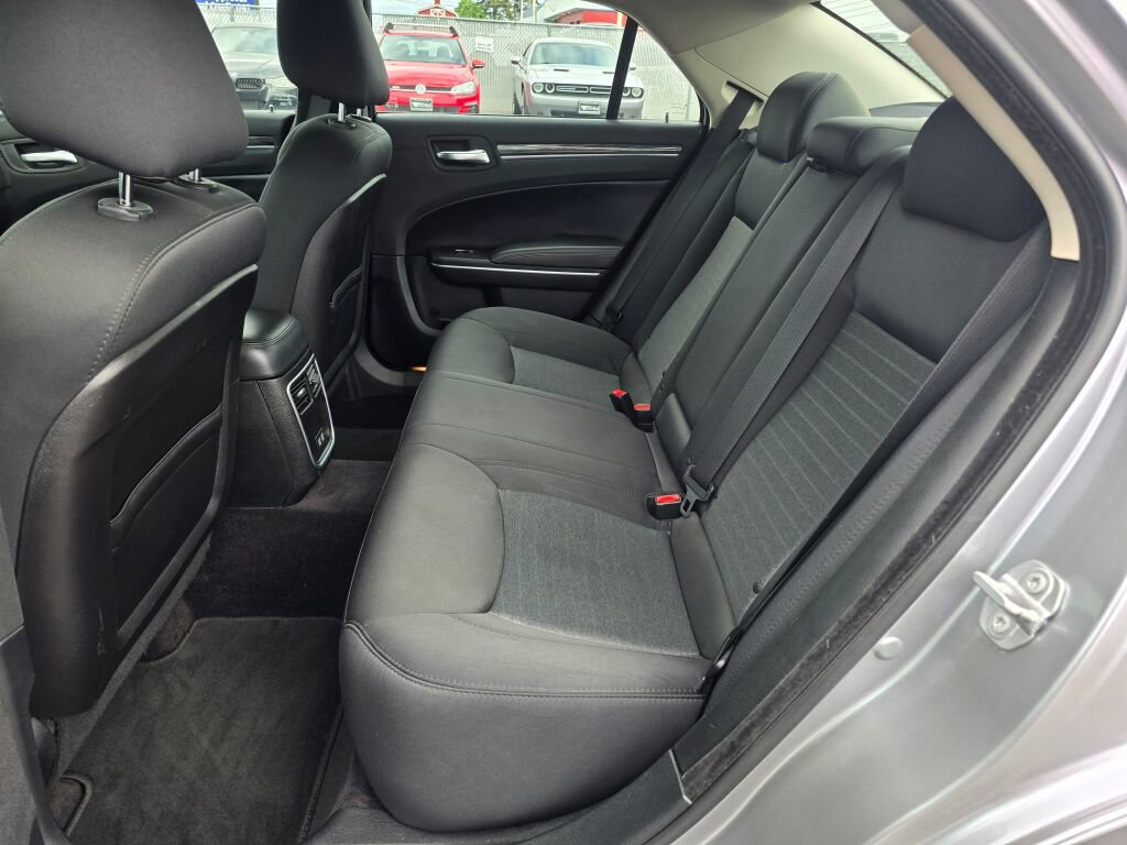 Used 2018 Chrysler 300 Touring w/ Sport Appearance Package RWD image 17