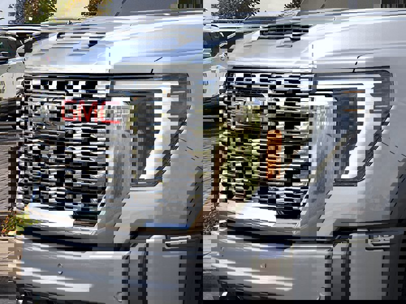 New 2026 GMC Sierra 2500 Denali w/ Denali Reserve Package AWD/4WD image 13