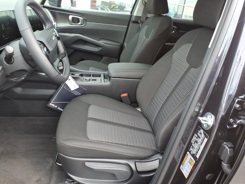 New 2026 Kia Sorento LX FWD image 18