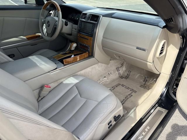 Used 2006 Cadillac XLR image 12