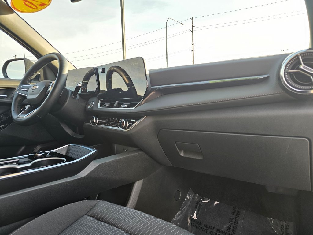 Certified 2026 Chevrolet Equinox LT AWD/4WD image 18