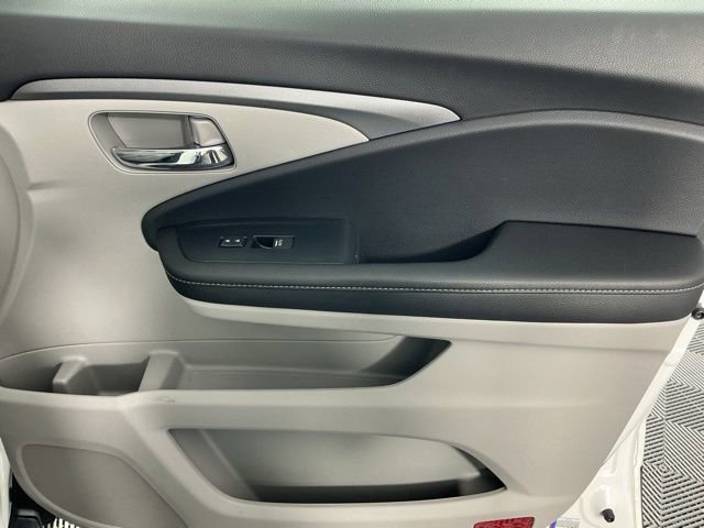 Certified 2025 Honda Ridgeline RTL image 13