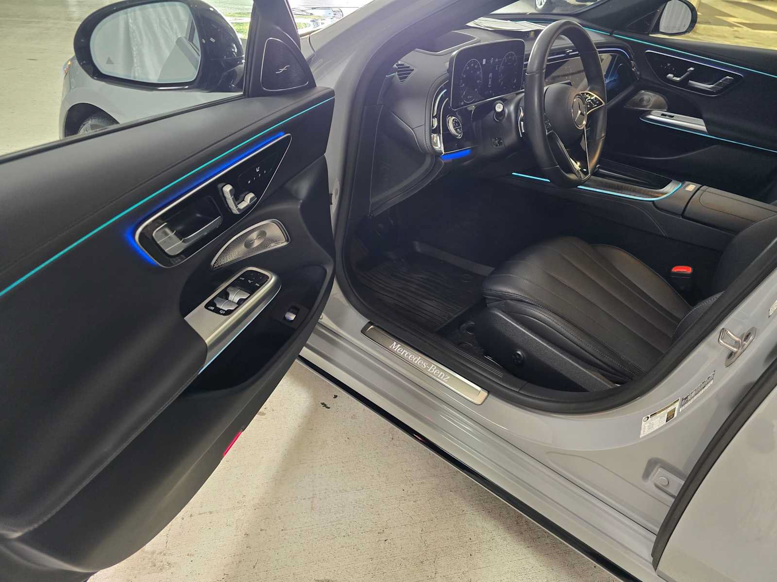 Used 2025 Mercedes-Benz E 350 4MATIC Sedan image 22