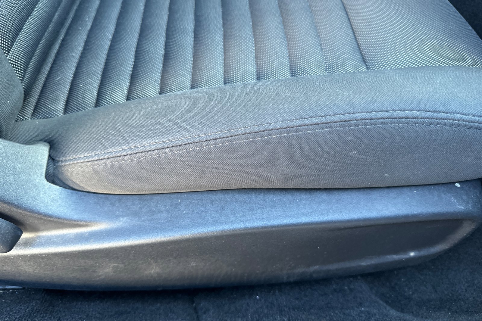 Used 2014 Dodge Challenger R/T w/ Blacktop Package image 22