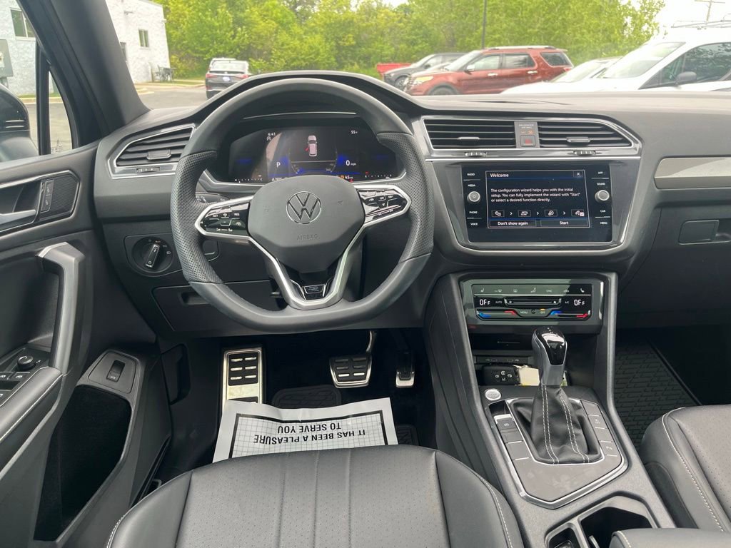 Certified 2024 Volkswagen Tiguan SE R-Line FWD image 19
