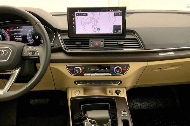 Certified 2023 Audi Q5 2.0T Premium Plus image 6