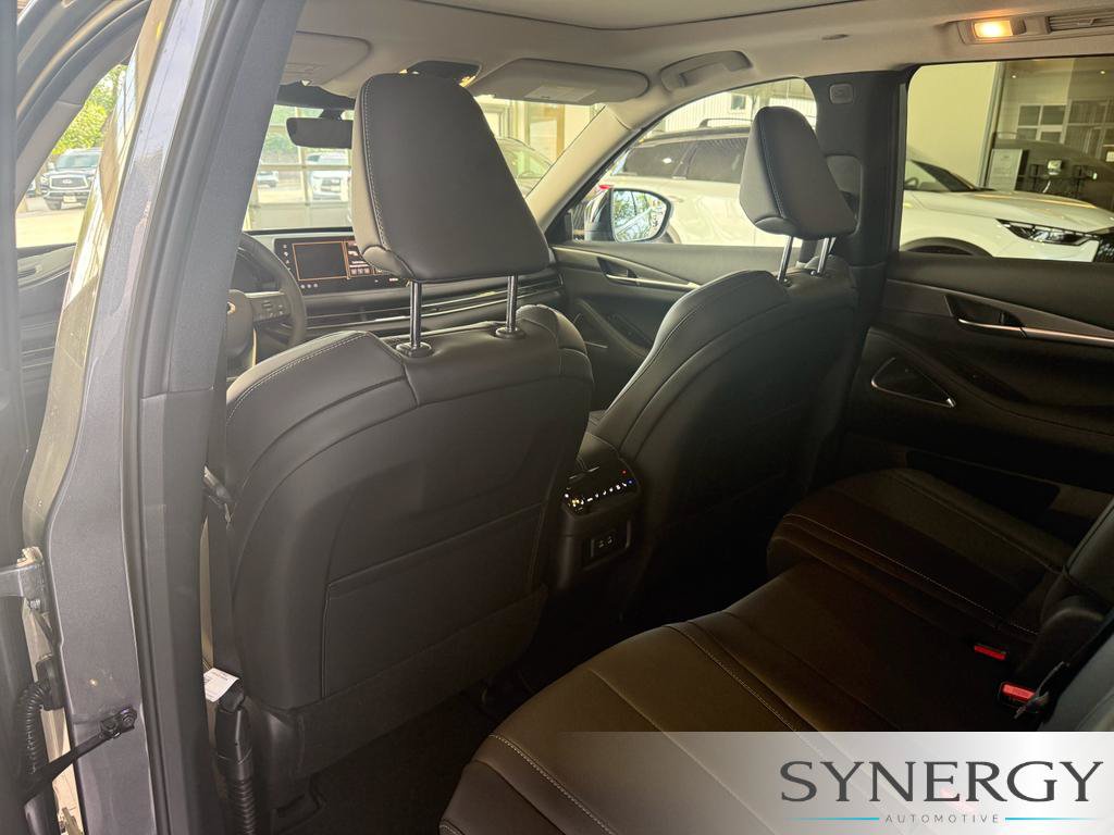 New 2027 INFINITI QX60 Luxe w/ Cargo Package FWD image 29