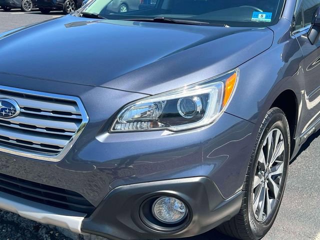 Used 2017 Subaru Outback 2.5i Limited AWD/4WD image 8