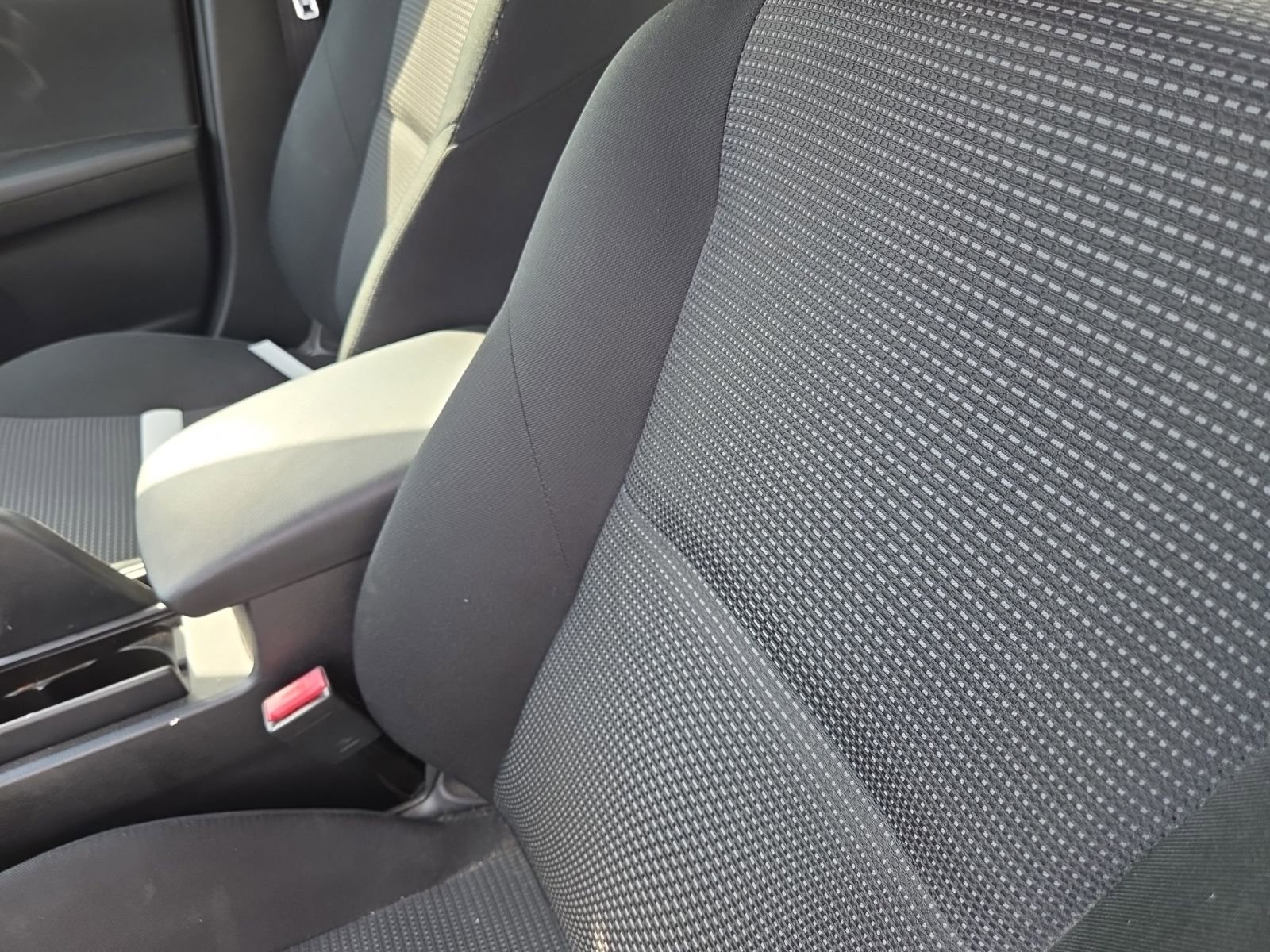 Used 2012 MAZDA MAZDA3 i Sport FWD image 16