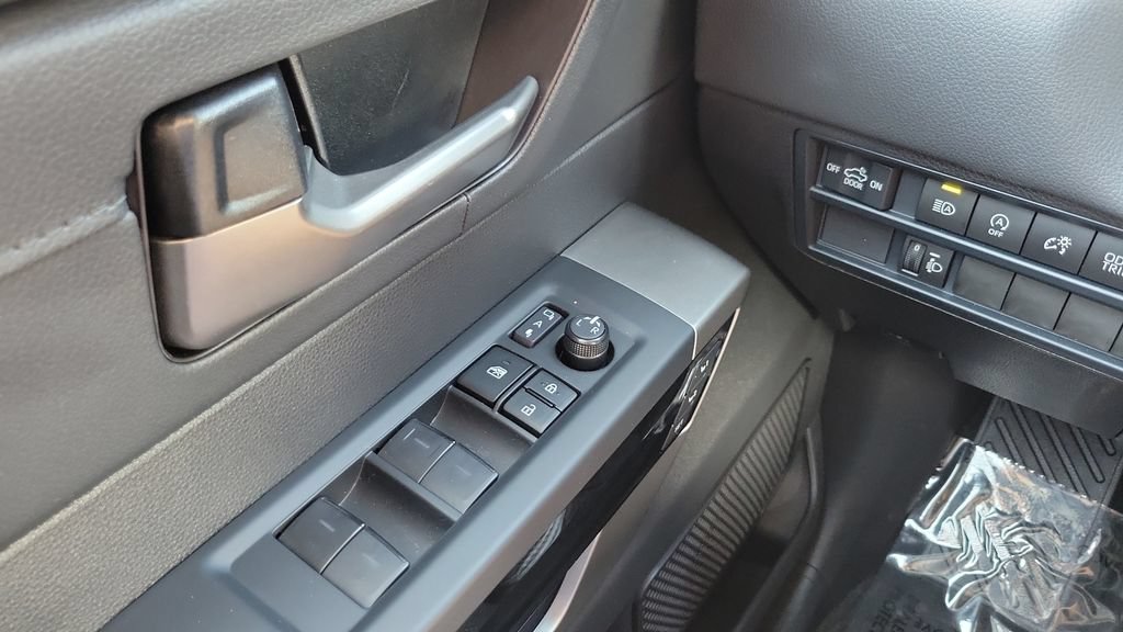 Certified 2025 Toyota Tundra Limited AWD/4WD image 19