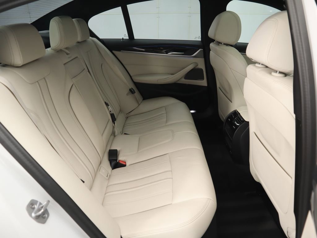 Certified 2023 BMW 530e w/ Premium Package image 23