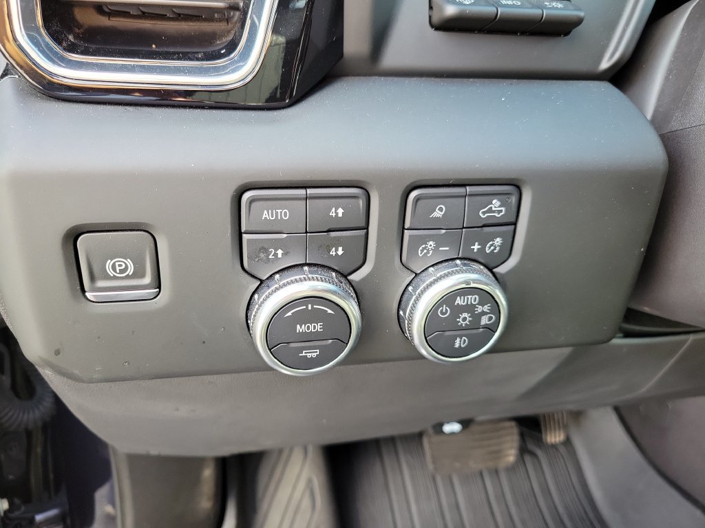 Used 2024 GMC Sierra 1500 Denali w/ Denali Reserve Package AWD/4WD image 23