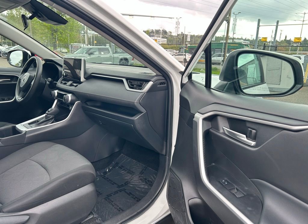 Certified 2024 Toyota RAV4 XLE FWD image 15