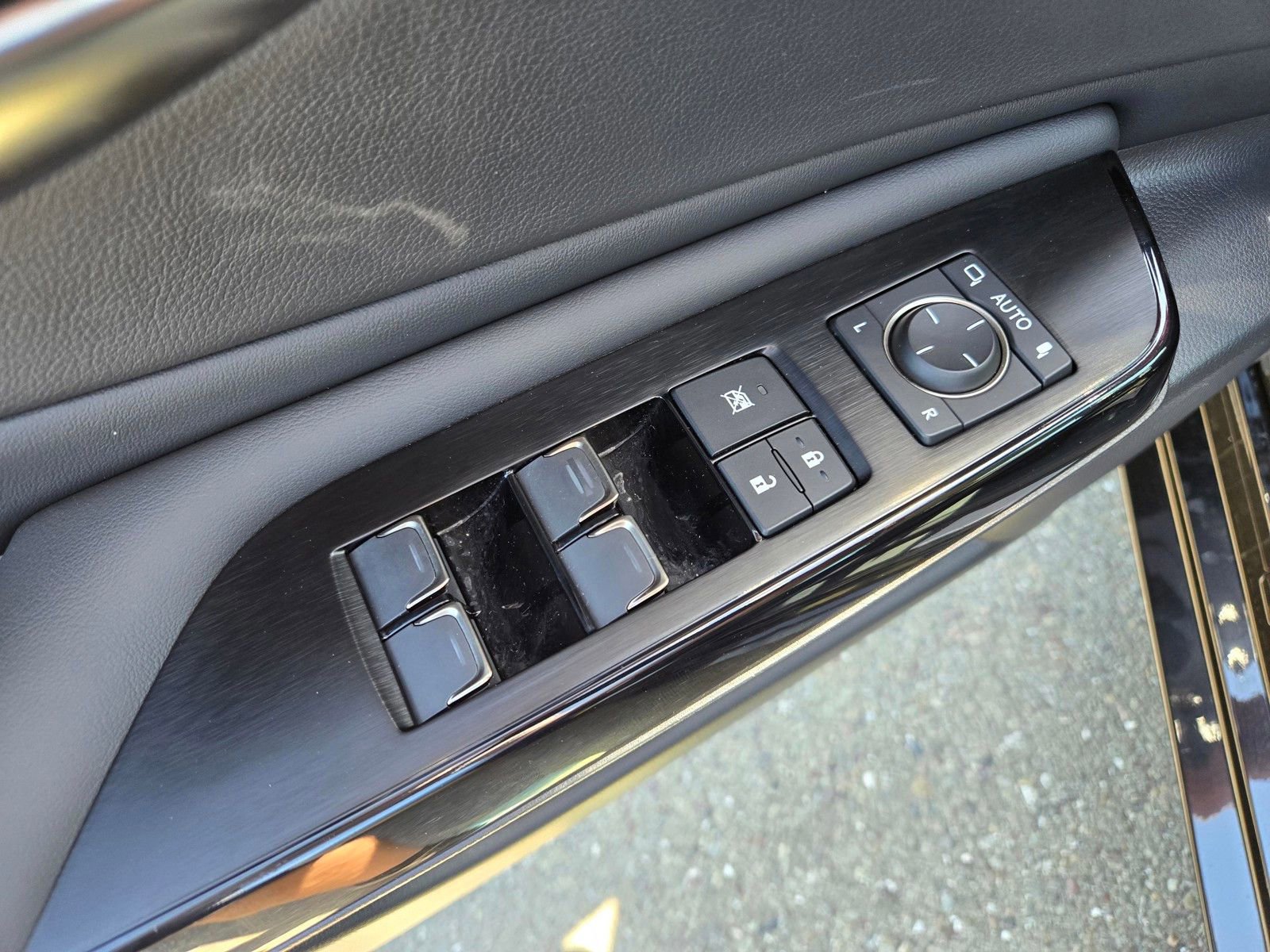 Used 2024 Lexus ES 250 w/ Premium Package AWD/4WD image 14
