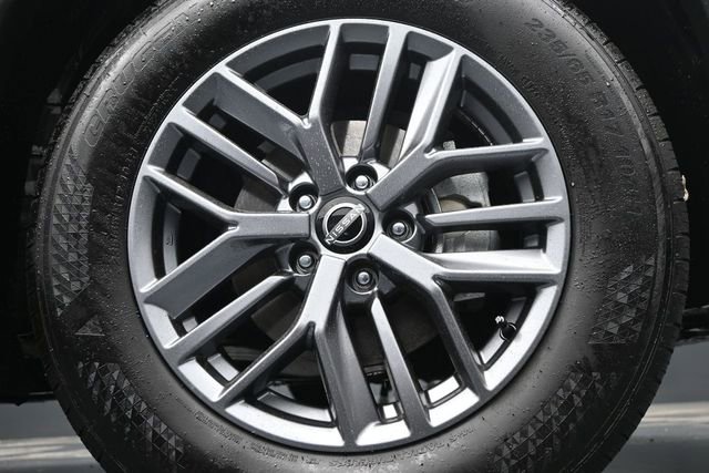 Used 2024 Nissan Rogue S AWD/4WD image 9