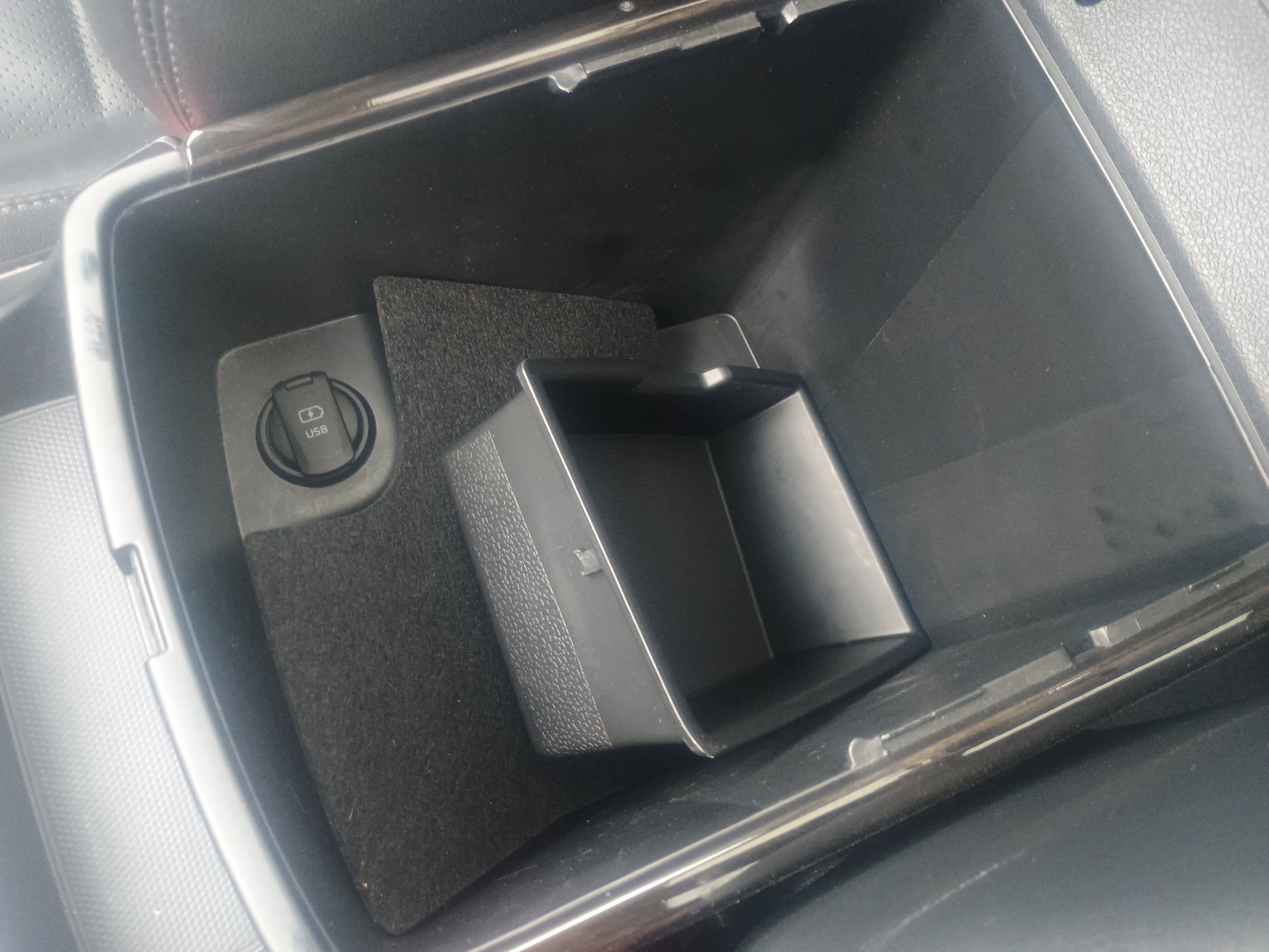 Used 2019 Kia Sorento EX image 32