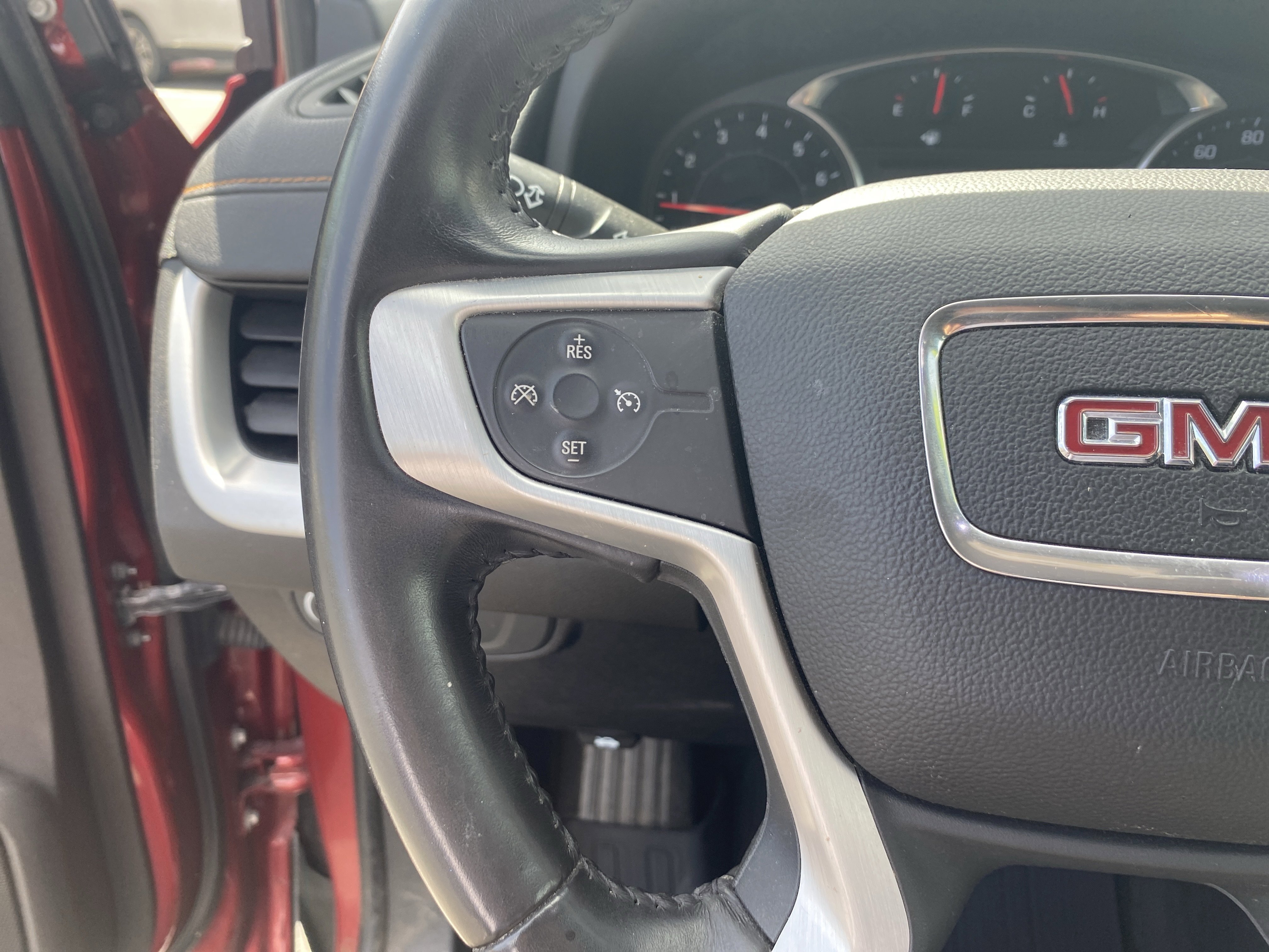 Used 2019 GMC Terrain SLE w/ Driver Convenience Package image 11
