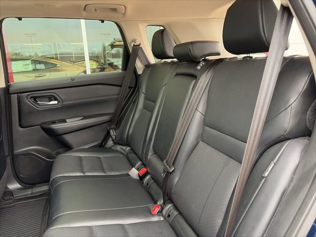 Used 2024 Nissan Rogue SV w/ SV Premium Package image 20