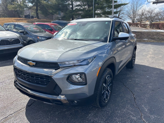 Used 2023 Chevrolet TrailBlazer ACTIV w/ Convenience Package image 2