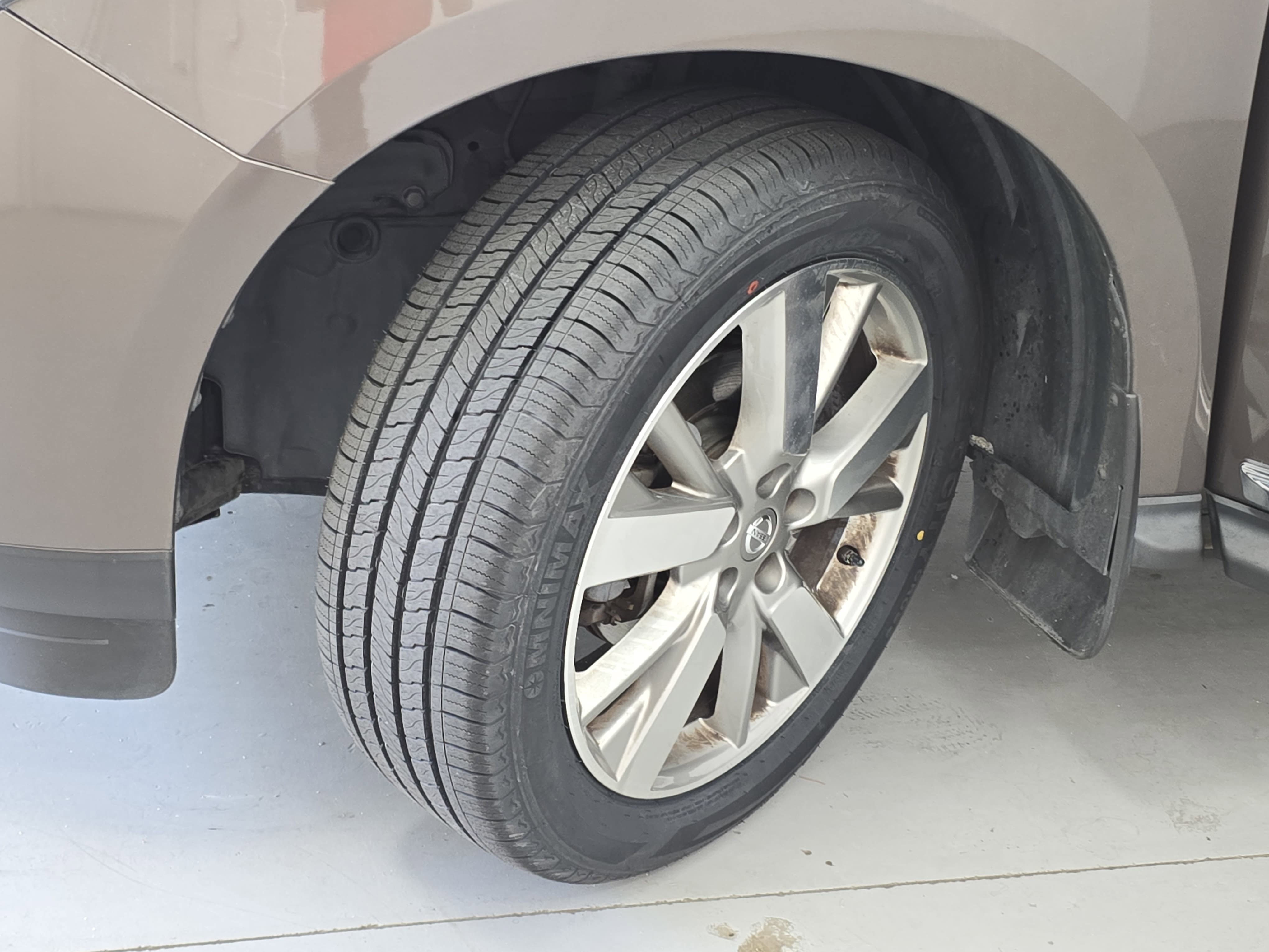 Used 2015 Nissan Pathfinder Platinum image 34