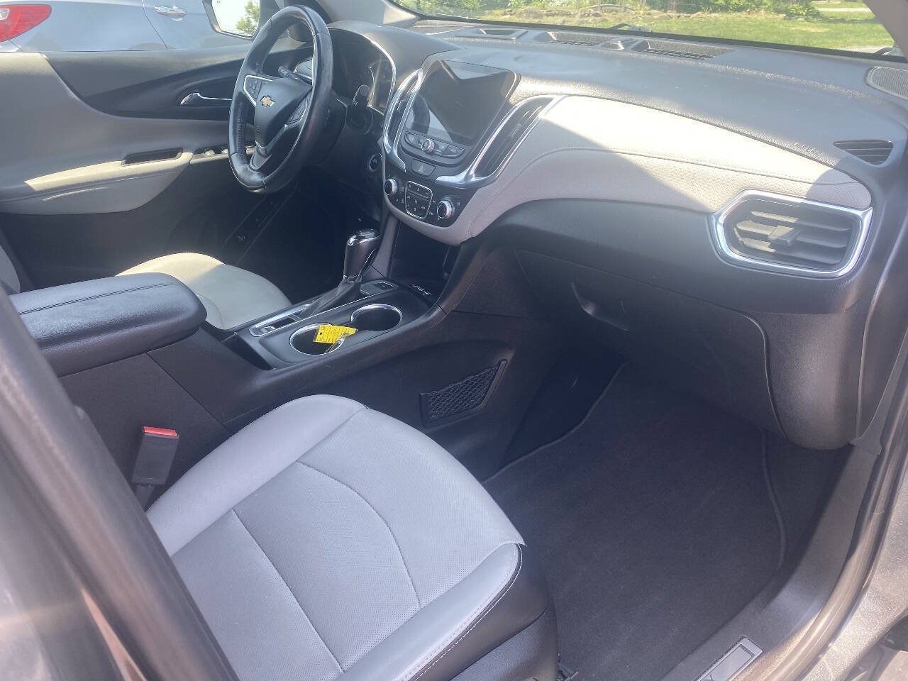 Used 2018 Chevrolet Equinox Premier AWD/4WD image 11