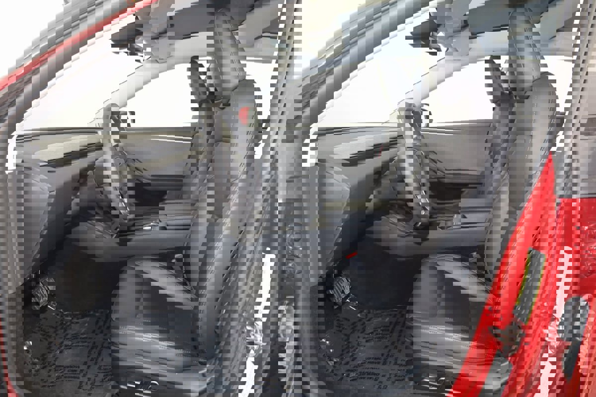 Used 2024 Tesla Model 3 Standard Range image 13