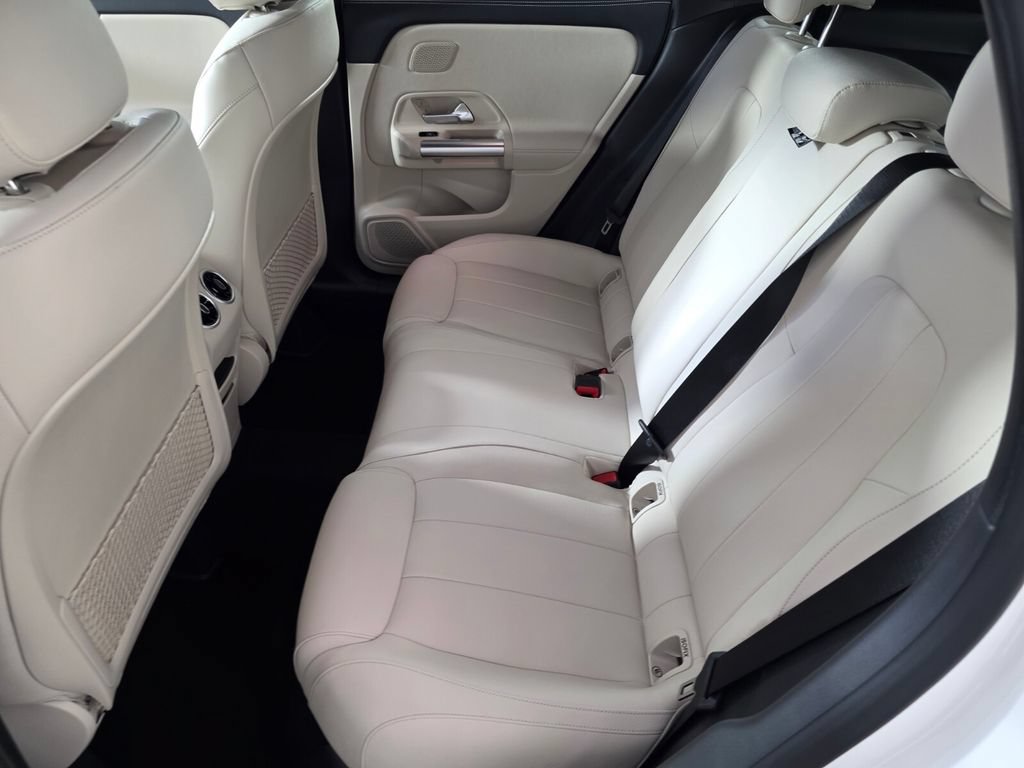 New 2026 Mercedes-Benz GLA 250 image 10