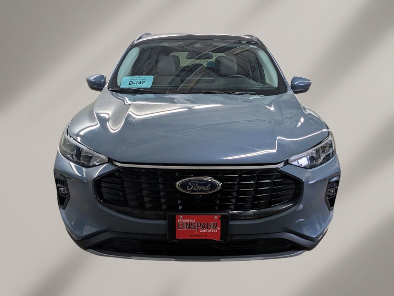 Used 2024 Ford Escape Platinum image 2