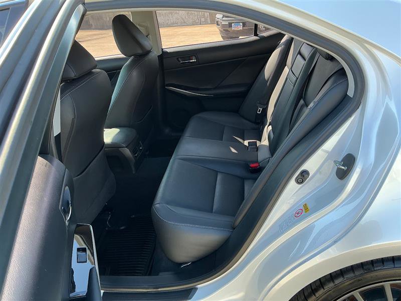 Used 2016 Lexus IS 200t RWD image 31