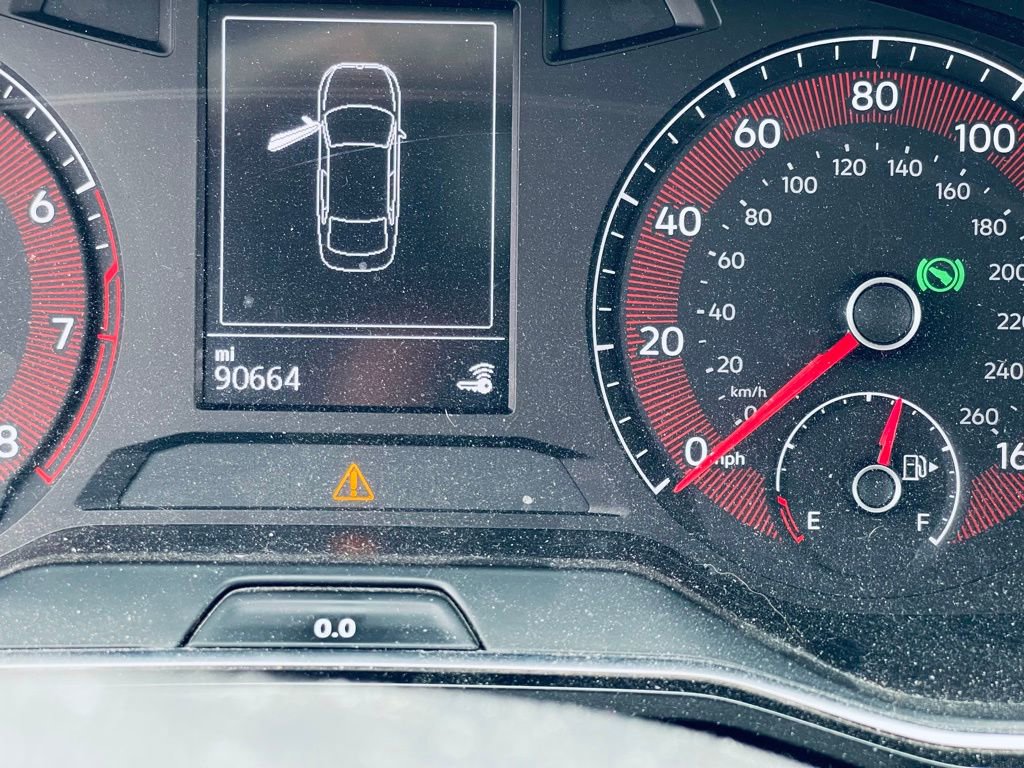 Used 2019 Volkswagen Jetta SE image 17