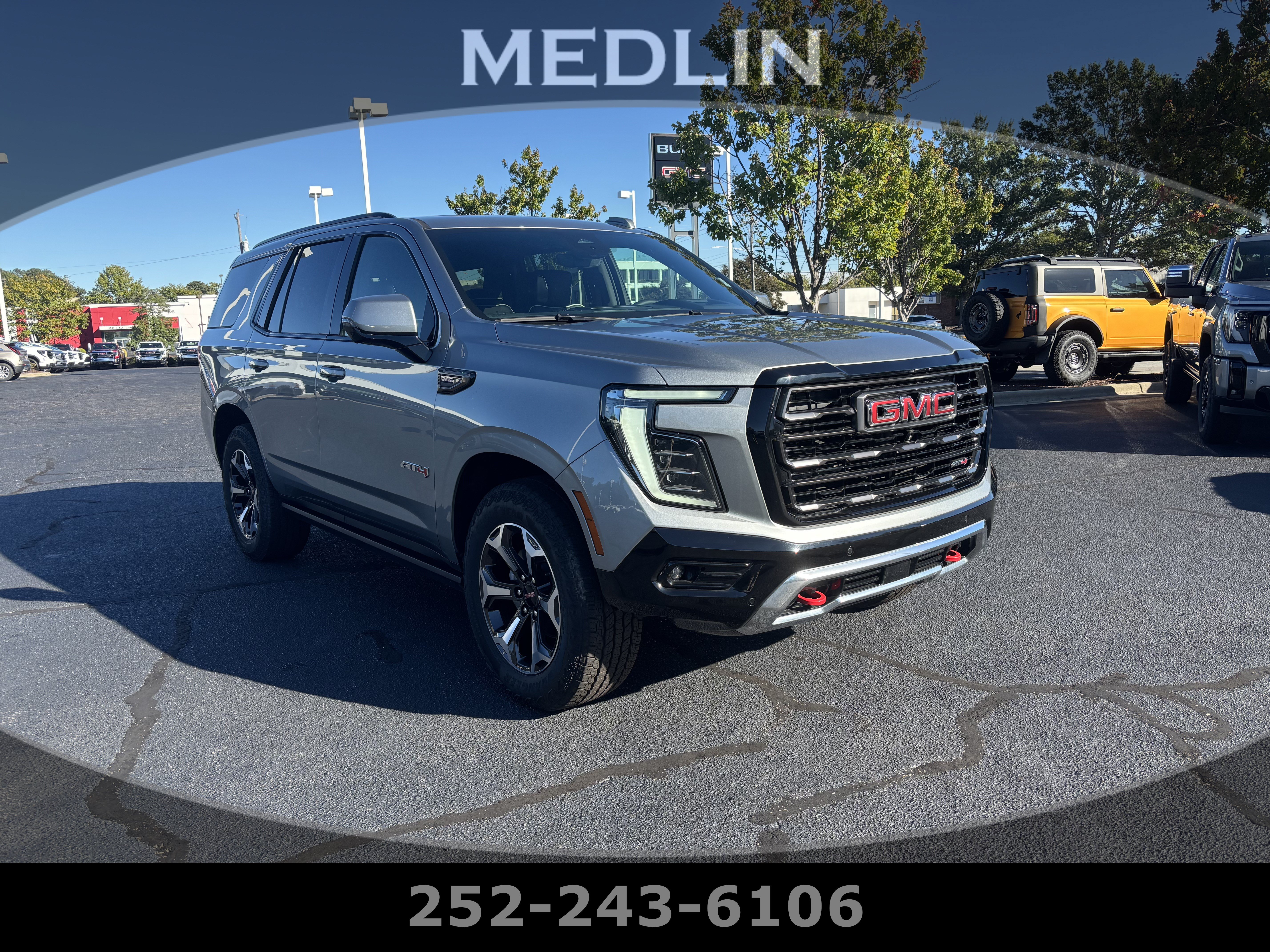 Used 2025 GMC Yukon AT4 Ultimate AWD/4WD image 1