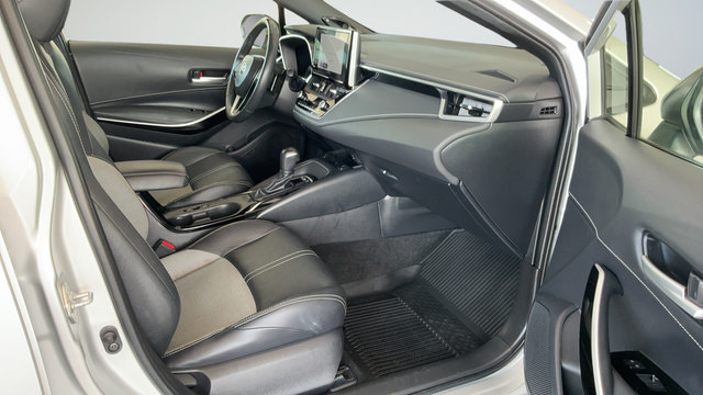 Used 2024 Toyota Corolla XSE FWD image 24