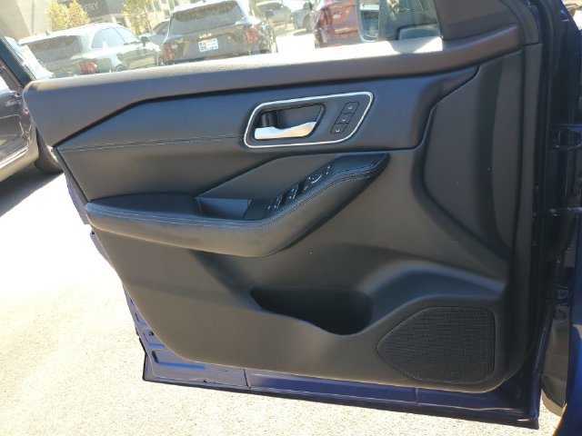 Used 2021 Nissan Rogue SL FWD image 25