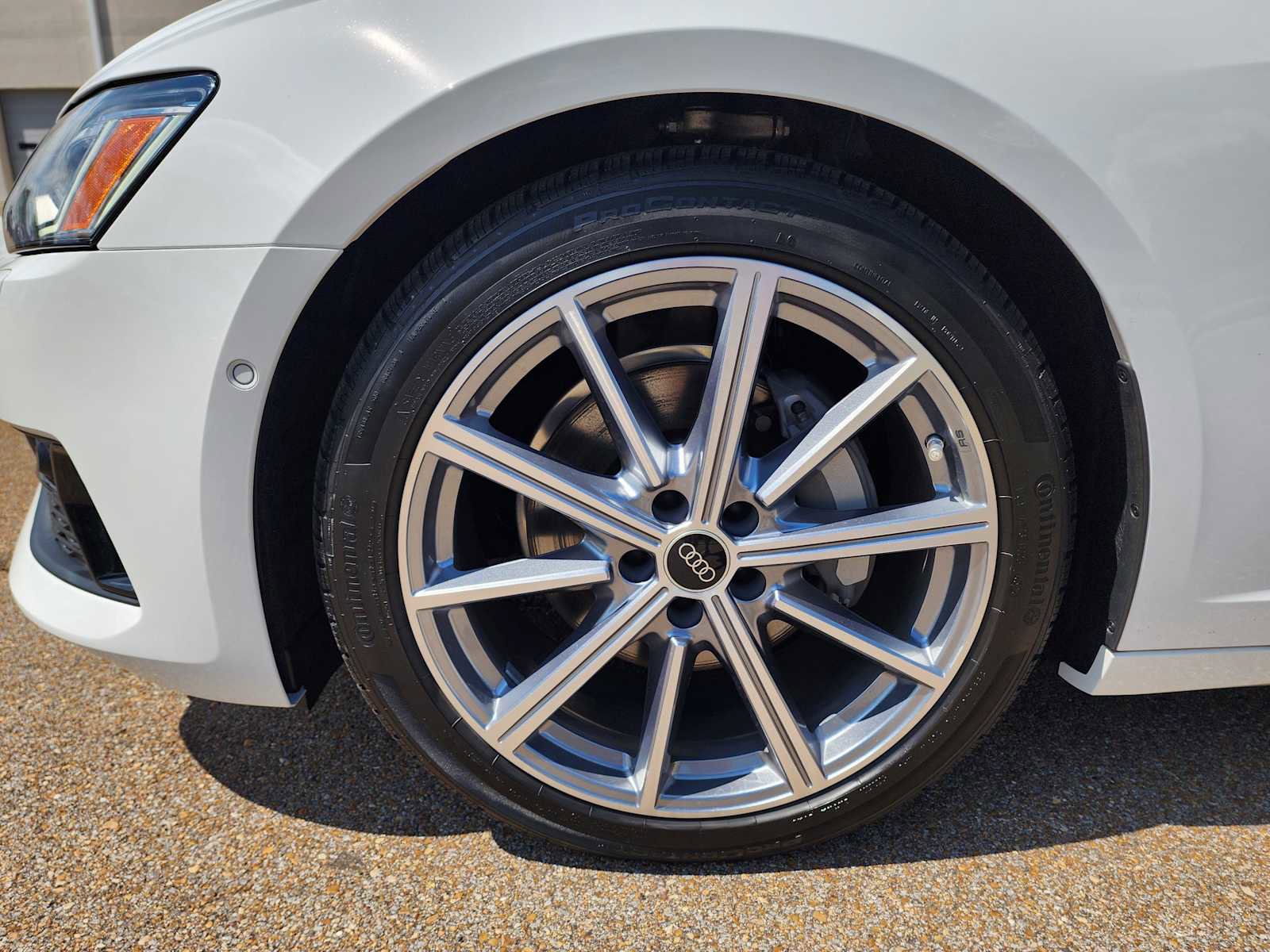 Used 2025 Audi A6 2.0T Premium image 24