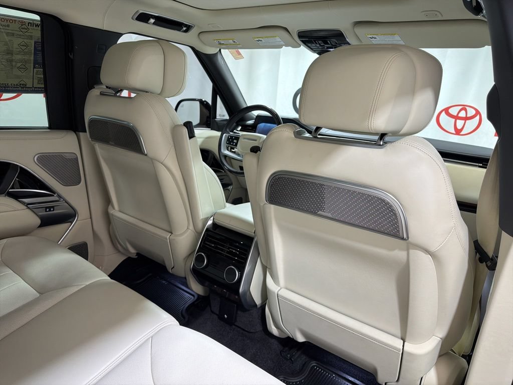 Used 2025 Land Rover Range Rover Autobiography AWD/4WD image 14