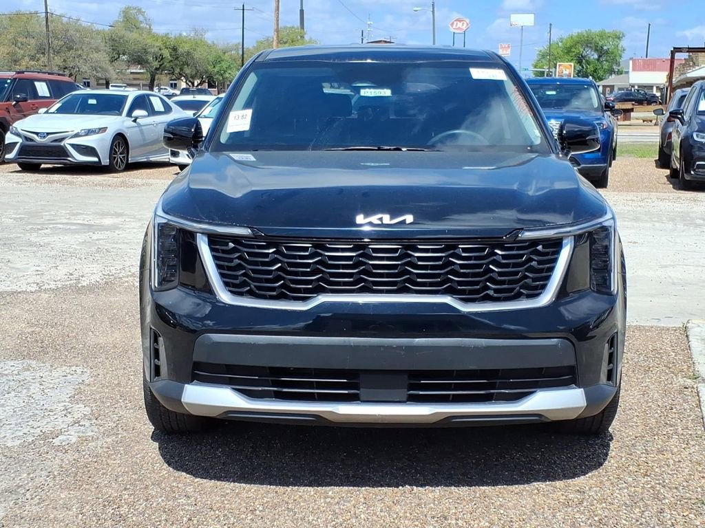 Used 2025 Kia Sorento LX image 7