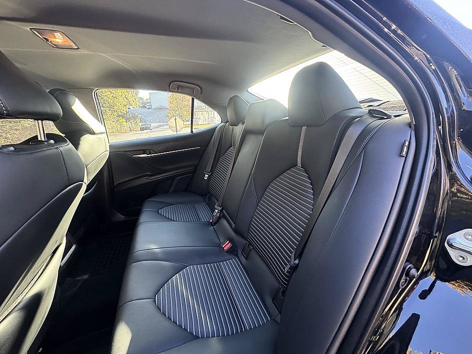 Used 2023 Toyota Camry SE FWD image 8