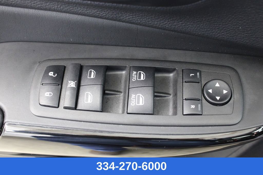 Used 2023 Jeep Cherokee Altitude Lux w/ Lux Elite Package image 19