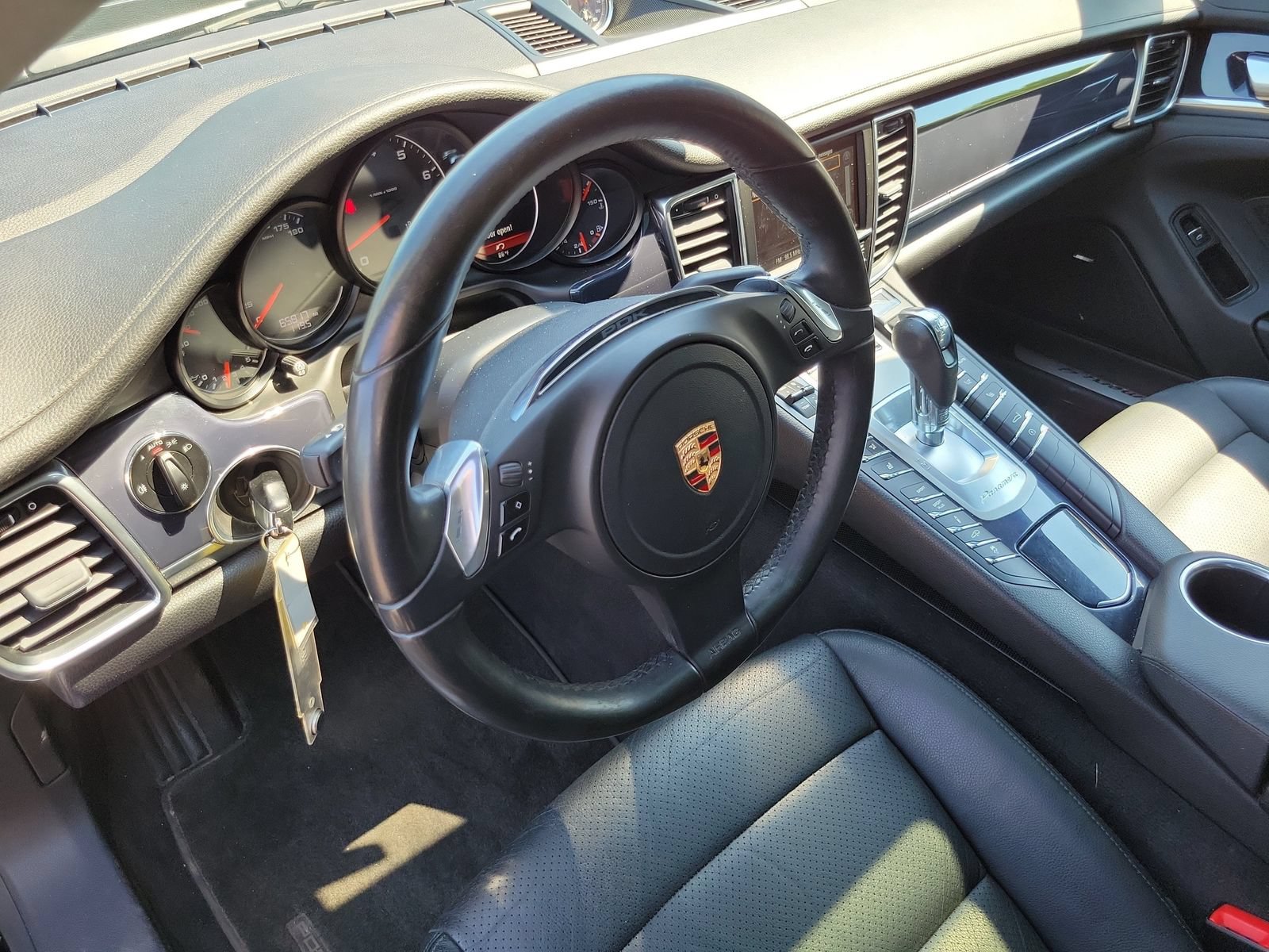 Used 2012 Porsche Panamera 4 AWD/4WD image 11