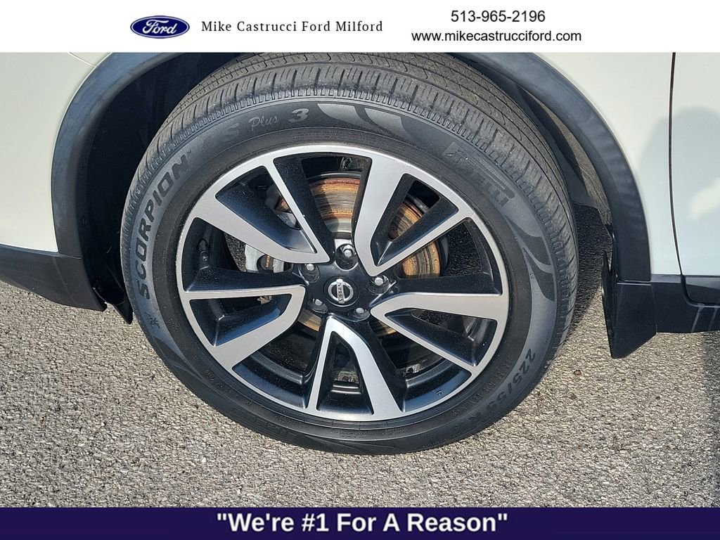 Used 2018 Nissan Rogue SL w/ Premium Package image 9