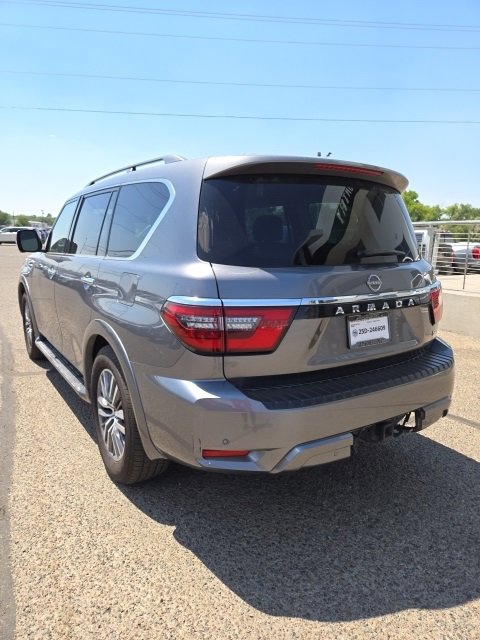 Used 2023 Nissan Armada SL w/ Captain's Chairs Package image 2