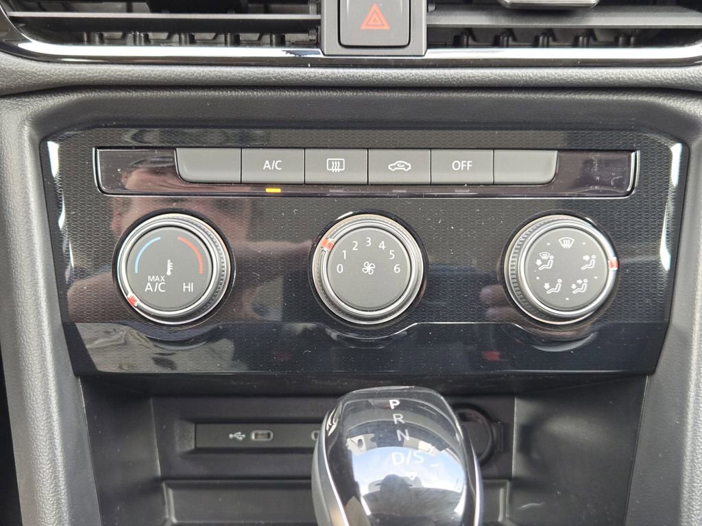 New 2026 Volkswagen Taos S image 15