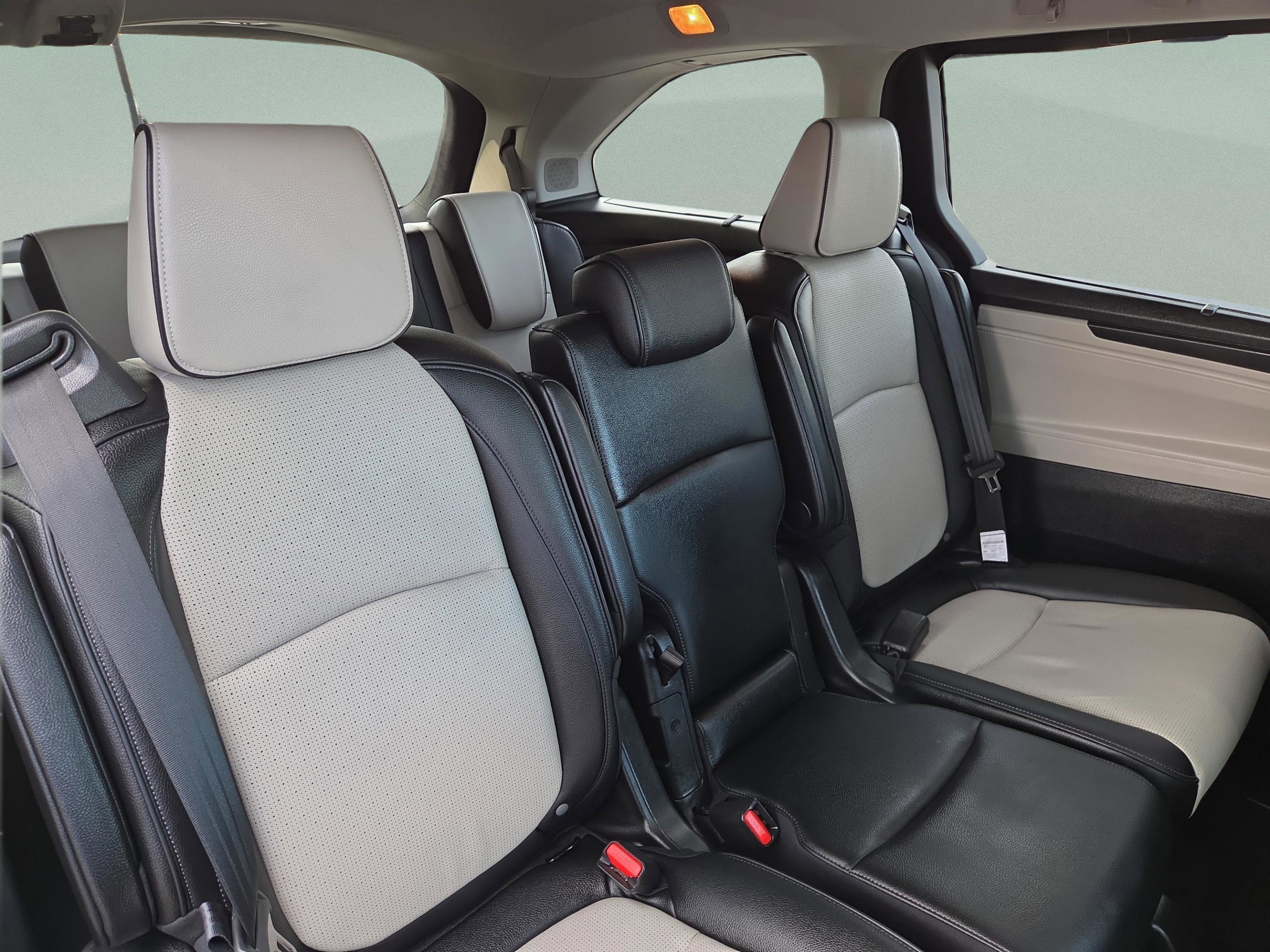 Used 2025 Honda Odyssey Elite image 35