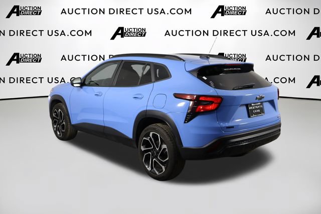 Used 2024 Chevrolet Trax RS w/ Sunroof Package FWD image 39