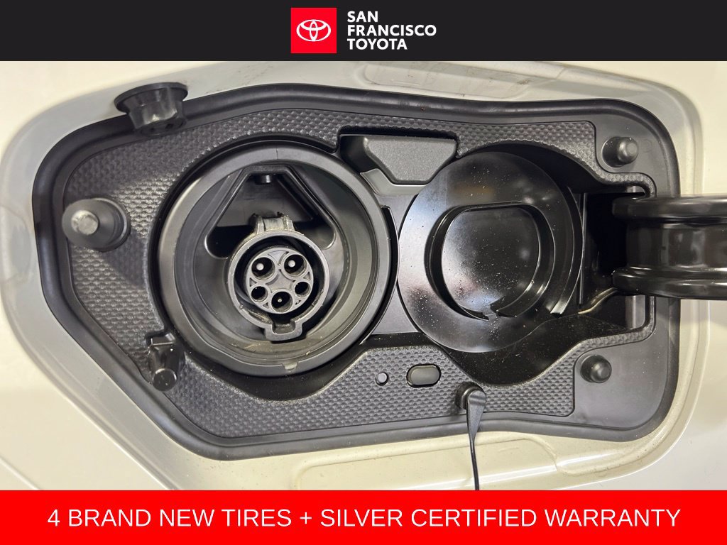 Certified 2017 Toyota Prius Prime Advanced FWD image 11
