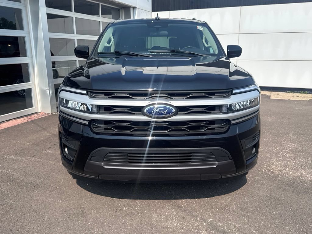 Used 2023 Ford Expedition XL AWD/4WD image 5
