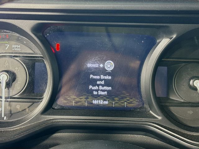 Used 2024 Jeep Wrangler Unlimited w/ Convenience Group image 12